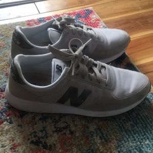 New Balance grey tennis shoes